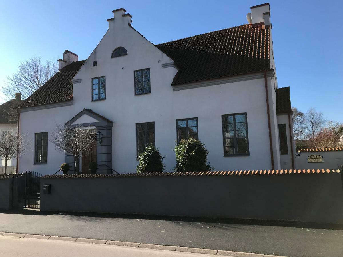 Charmigt I Centrala Apartment